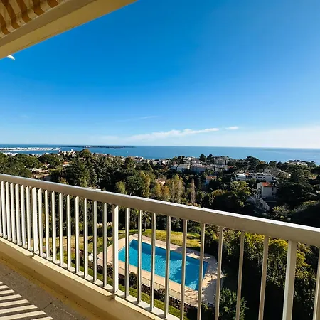 Large, Light And Modern 2 Bedroomed In With Sea Views, Pool And Lovely Terrace - 1503