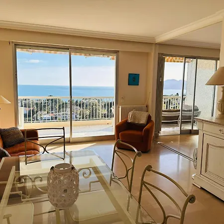 Large, Light And Modern 2 Bedroomed In With Sea Views, Pool And Lovely Terrace - 1503 Lägenhet Cannes
